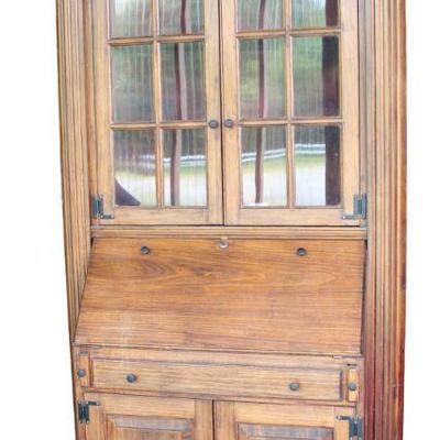 
Lot 335
Vintage pine 1pc corner secretary with bookcase top
