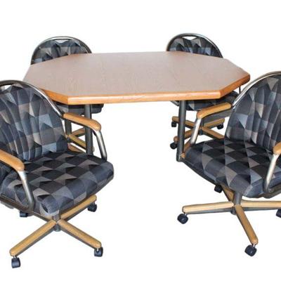 
Lot 216
Vintage modern 5pc Chrome Craft kitchen table with 4 chairs
