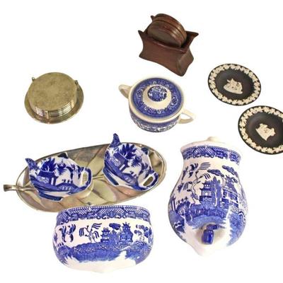 
Lot 281
10pc lot of miscellaneous items including Wedgewood and more
