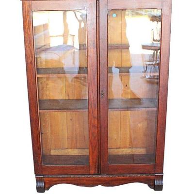 
Lot 227
Antique oak 2 door bookcase in original finish
