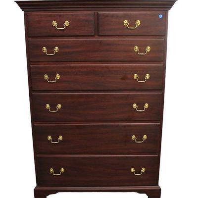
Lot 100
Beautiful Henkel Harris solid mahogany 7 drawer high chest in good condition
