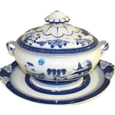 
Lot 279
Large Mattahedeh HCRIN Asian blue/white soup taurine w/under plate

