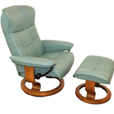 
Lot 301
Ekorne, Made in Norway, 2pc modern design leather reclining lounge chair with ottoman
