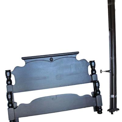 
Lot 209
Contemporary black painted queen/full size bed with metal frame
