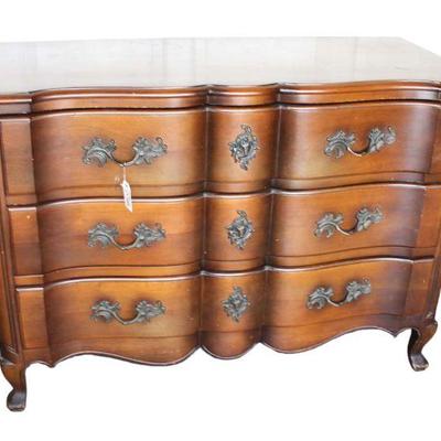 
Lot 234
Vintage French style mahogany 3 drawer chest by Hathaway
