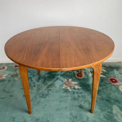 Mid Century Modern Walnut/Pecan LANE Dining Table with 3 leaves #222-56 