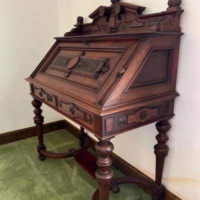 Victorian Eastlake Desk w/key $390