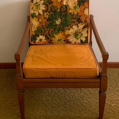 Baumritter lounge chair  w/reversible cushions