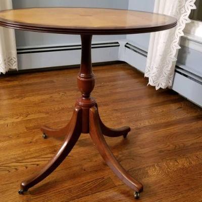 Bombay Company Oval Rolling Pedestal Table