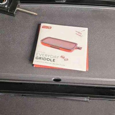Dash Everyday Griddle and Calphalon Roasting Pan