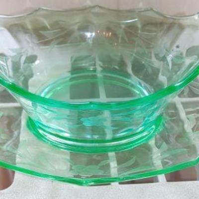 Depression glass uranium glass bowl and under plate