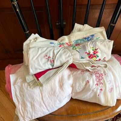 Vintage tablecloths/linens