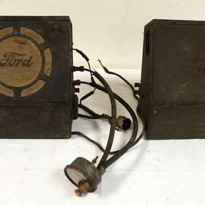 1254	2 ANTIQUE FORD CAR RADIOS
