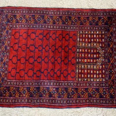 1077	SMALL PERSIAN PRAYER RUG, APPROXIMATELY 2 FT X 3 FT

