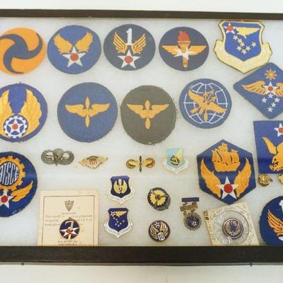1187	LOT OF US MILITARY PATCHES, MEDALS & INSIGNIA ASSORTMENT, SOME STERLING
