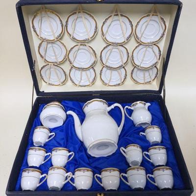 1011	HW DESIGN GERMAN TEASET IN FITTED BOX
