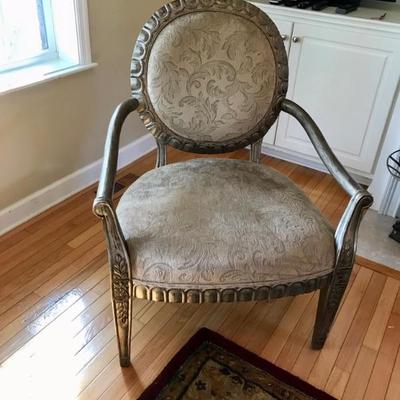 Barnhardt arm chair $225
two available