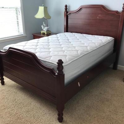 Bellini full bed with boxspring and mattress $199
