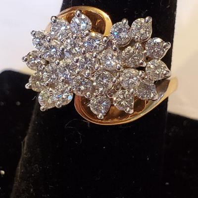 Magnificent Diamond Cluster Ring, 14k, 7.65g gross