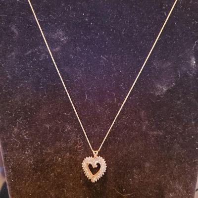 Diamond Heart Pendent, 18", 14kt, 3.26g gross