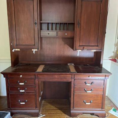 Aspen desk & hutch 66x24x81â€
