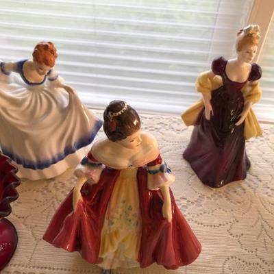 Royal Daulton figurines 