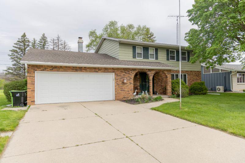 466 Neevel Ave., Waupun WI Home For Sale by Online Bidding