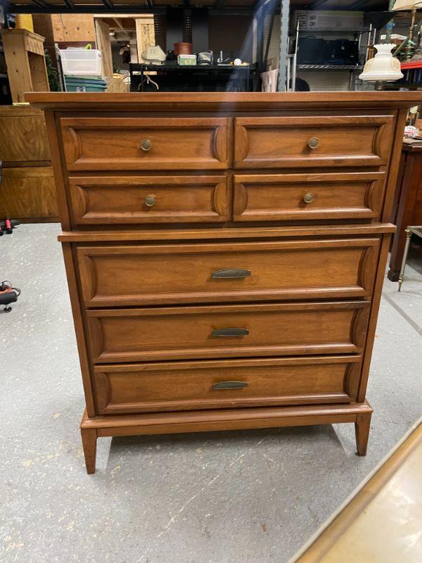 Cait Cares Mokena Estate Sale