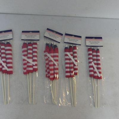 Remember Those Who Served This Memorial Day - 5 3-Pack Mini American Flags - Unopened