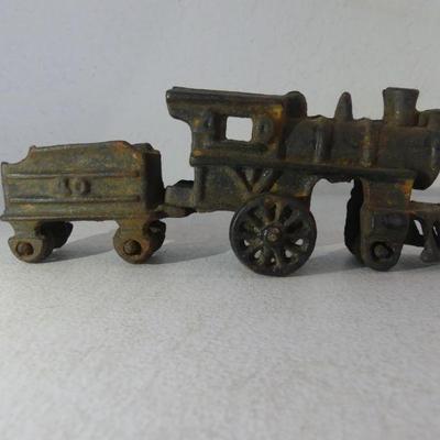 Antique Cast Iron Locomotive & Coal Car #40