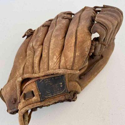 SST037 Vintage Carp? Hiroshima Hiroun? Leather Baseball Glove