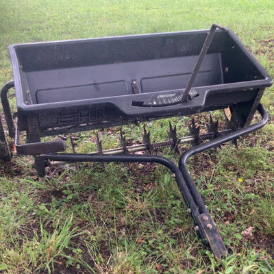 Aerator / seeder