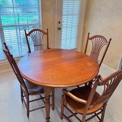 S. Bent Bros. Maple Table w/ 2 leaves & 4 Chairs