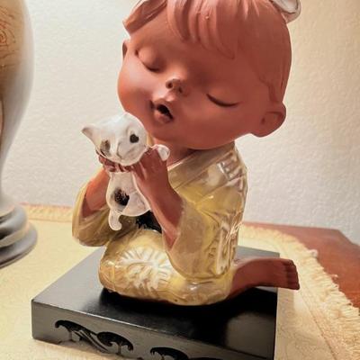 Uctci Pottery - Little Girl Holding Kitten