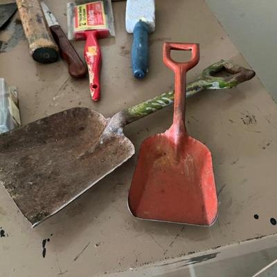 Metal Sandbox Shovels