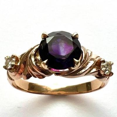 #132 â€¢ 14K Yellow Gold Ring w/Round, Deep Purple Amethyst and Two Diamonds - Size 9
