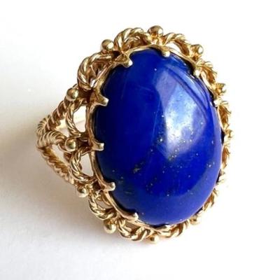 #26 • Vintage Large 14k Gold Lapis Lazuli Cabochon Ring Size 7
