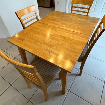 DINING TABLE WITH 4 CHAIRS 
50% OFF PRICE $125