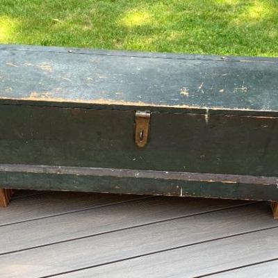 6-board blanket chest in funky green paint, raised to coffee table height