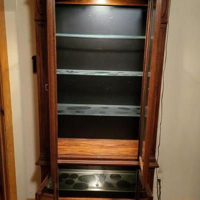 This Item is being held at a different location in Chicago near 52nd & Pulaski. Please ask for an appointment for viewing if...