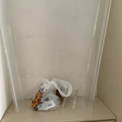 Acrylic/Plexi Shelves with brackets