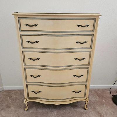 c 1960 Drexel "Touraine" French Provincial White w/ Gold Accents Chest of Drawers w/ Five Dovetailed Drawers