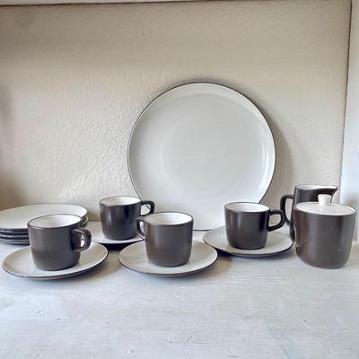 Mikasa Desert pc 4 Servings Set Snow White Pattern #7061 Terra Stone in White & Brown