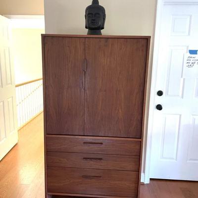 FORM AND FUNCTION KING BEDROOM COLLECTION