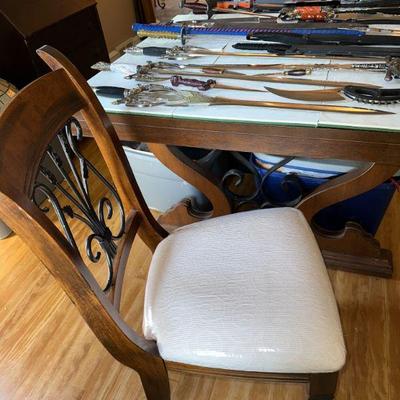 Dining Table with 4 chairs