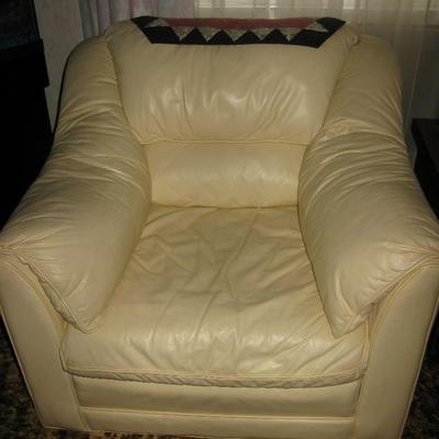 soft butter color leather chair  buy it now $ 150.00