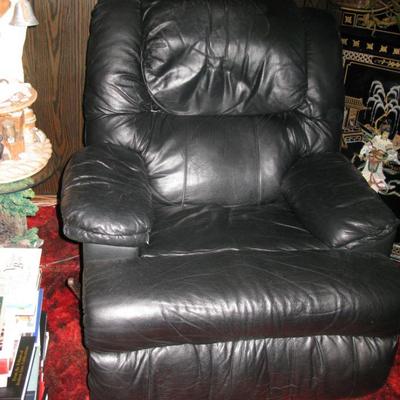 black leather  recliner        
        BUY IT NOW $ make me a offer