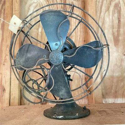 Lot 224   4 Bid(s)
Vintage GE Electric 4 Blade Fan