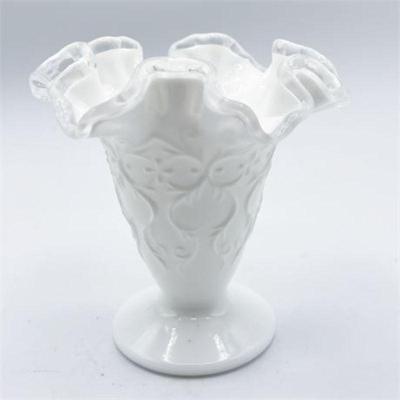 Lot 132   0 Bid(s)
Fenton Silver Crest Spanish Lace Trumpet Vase