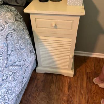 Night stands $75ea

Pre-purchase Rules!!!! Read carefully…. 
Any item interested in pre purchase must text 909 499-0708 a photo; price...